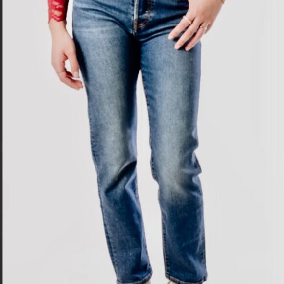 Levi's Wedgie Straight Jeans - Picture 7 of 15